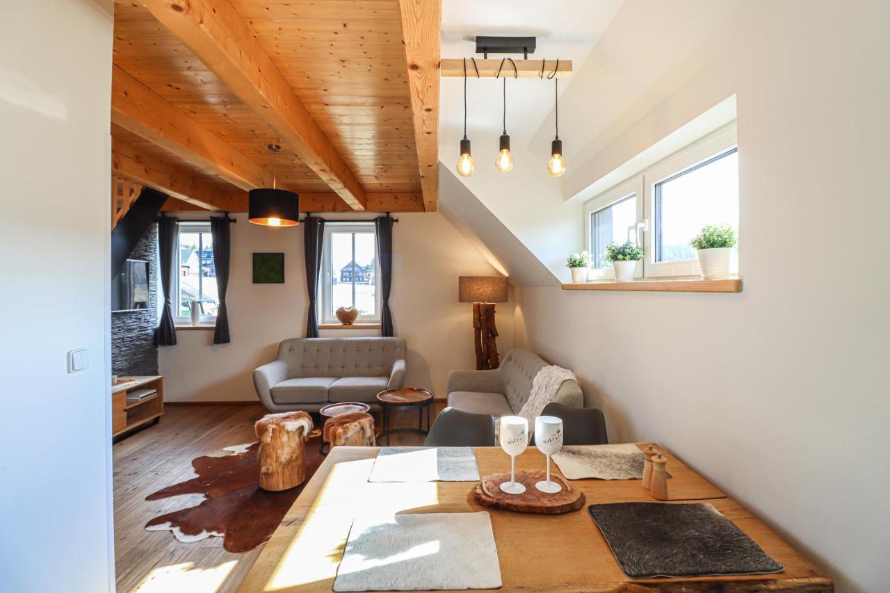 Woodhome - Luxury Mountain Apartment Горни-Мала-Упа Экстерьер фото