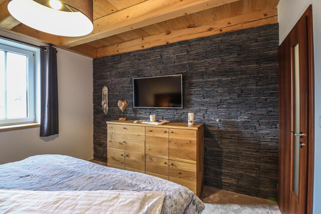 Woodhome - Luxury Mountain Apartment Горни-Мала-Упа Экстерьер фото